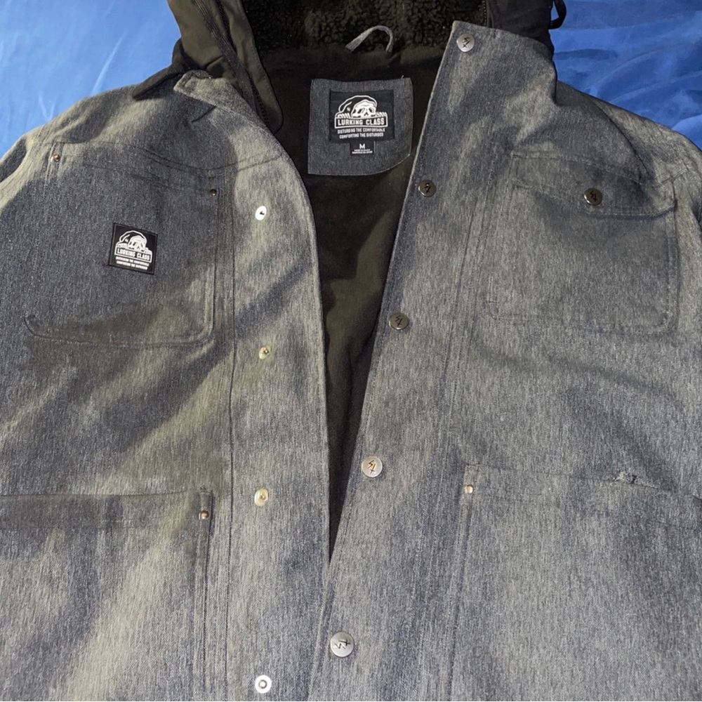 Lurking class jacket - Picture 5 of 6
